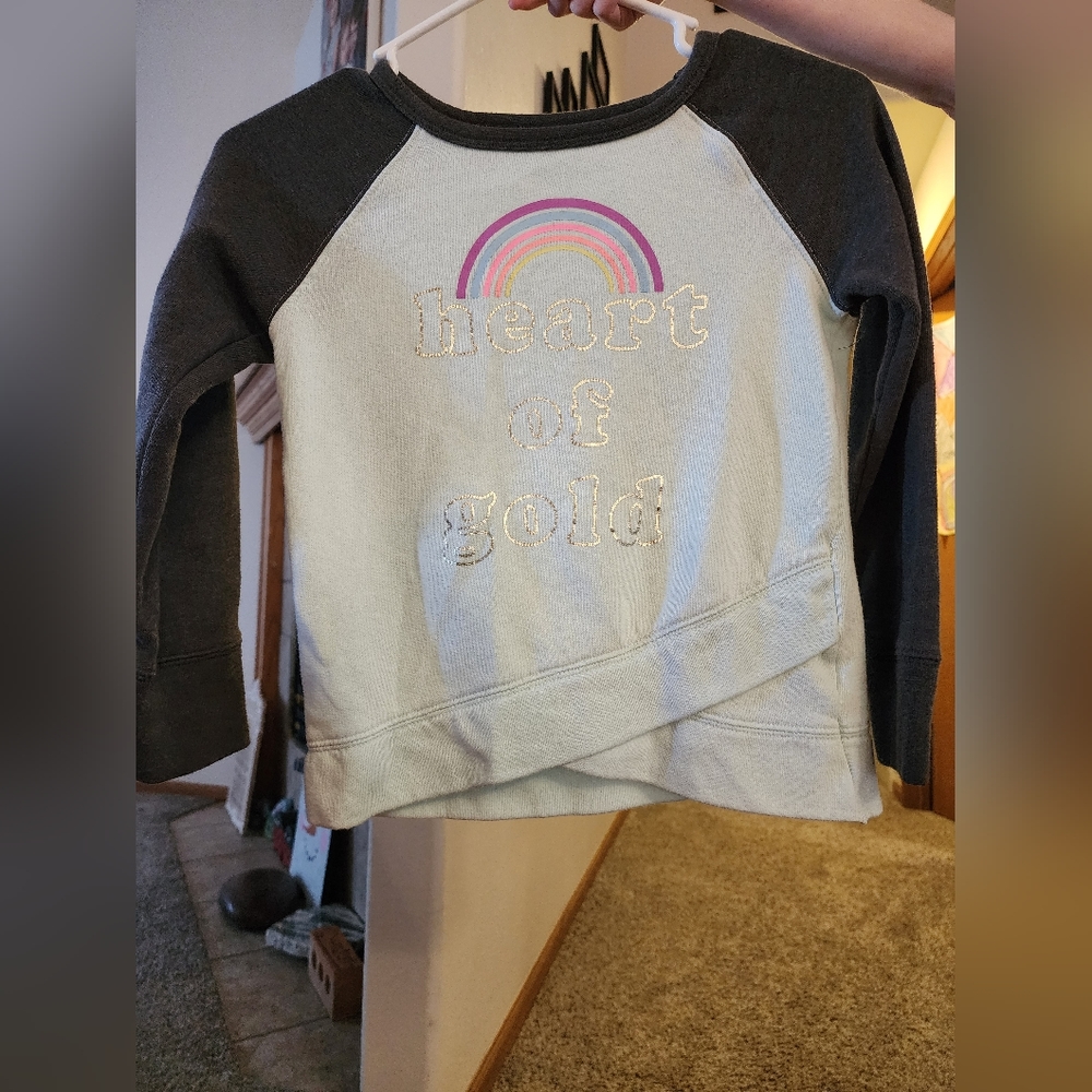 Sweatshirt